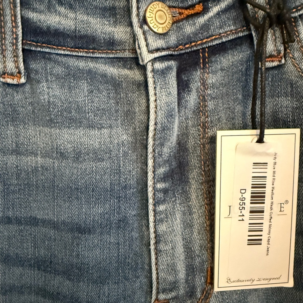 Judy Blue skinny Fit Capri Jeans Medium Blue * NEW WITH TAGS* - Picture 4 of 13